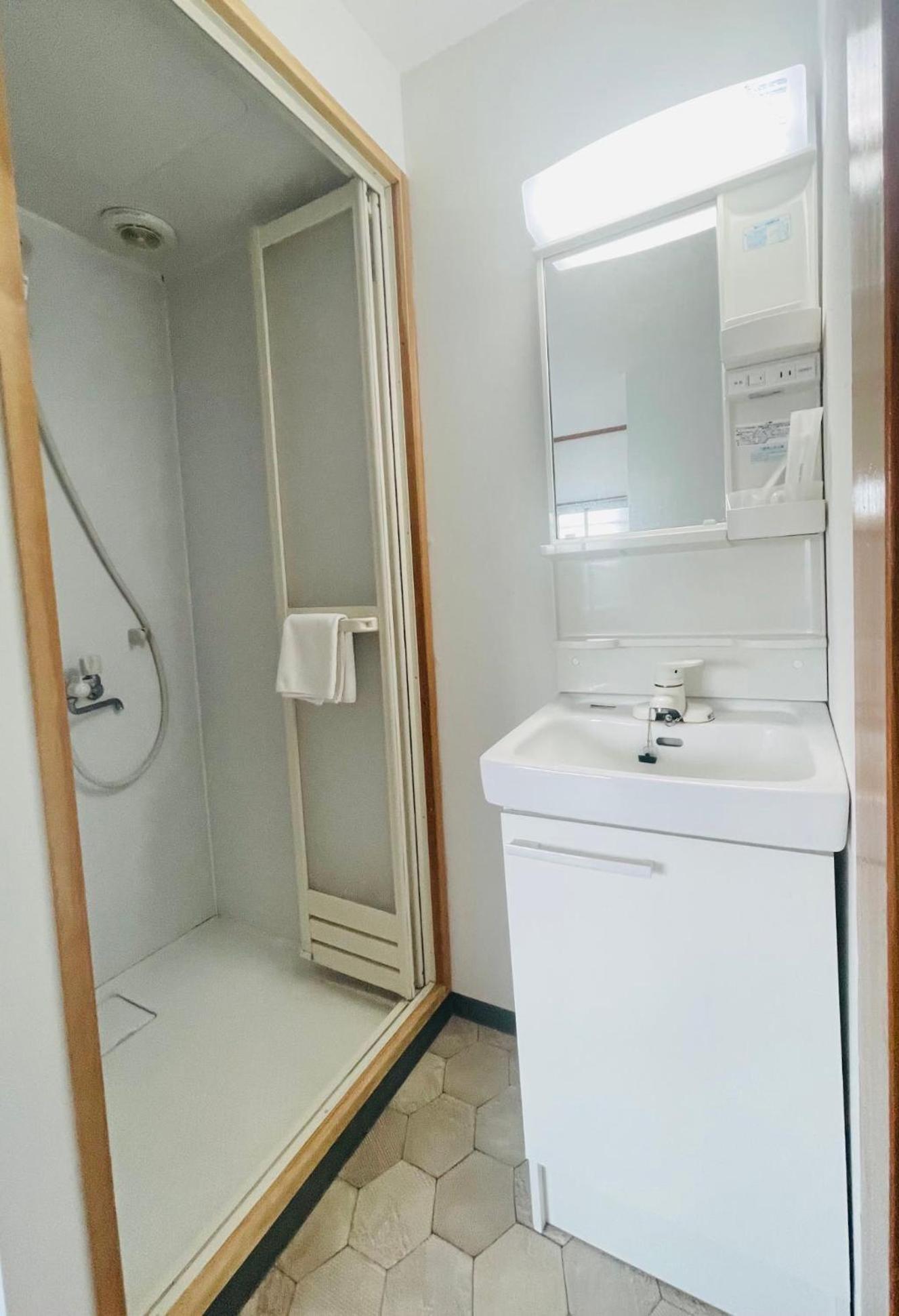 Red House Apartment Tokyo