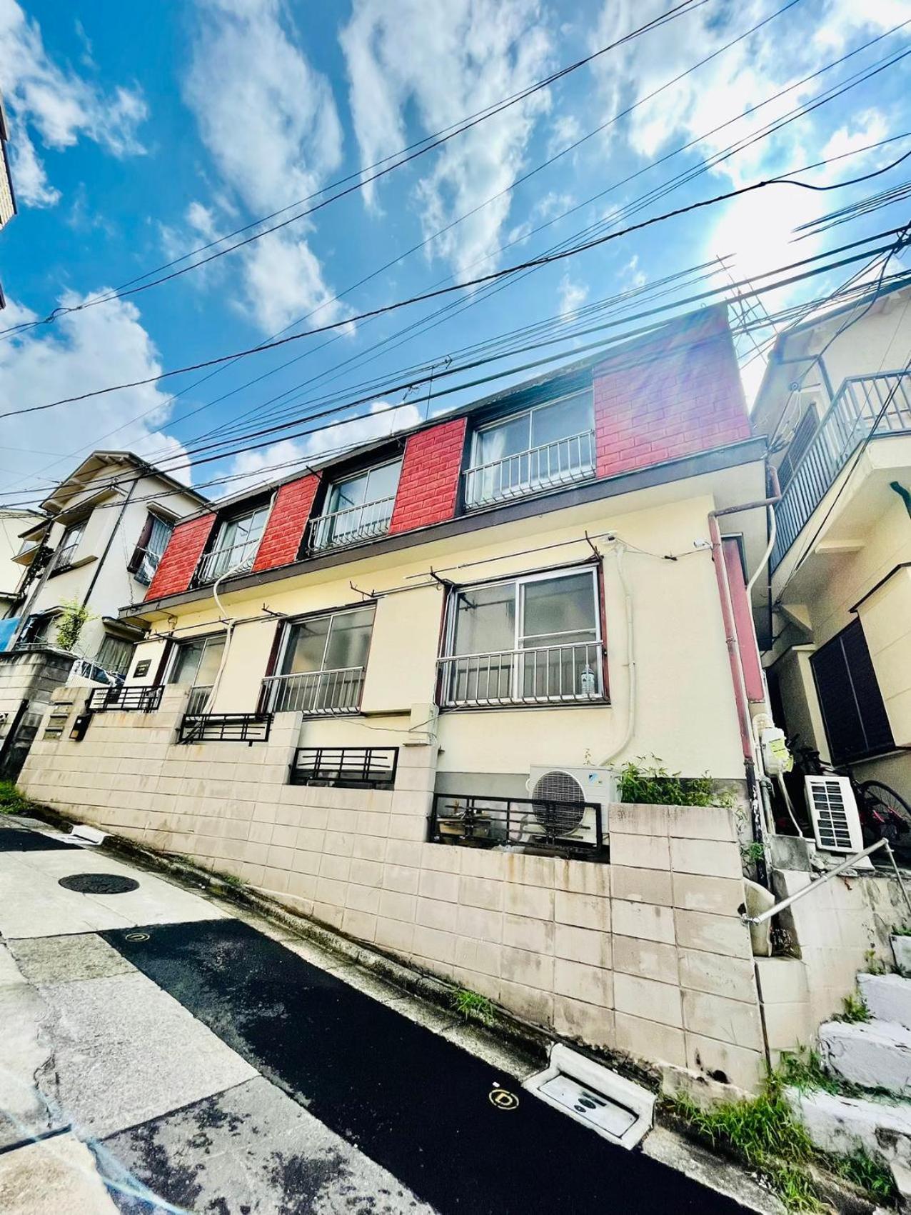Apartment Red House *